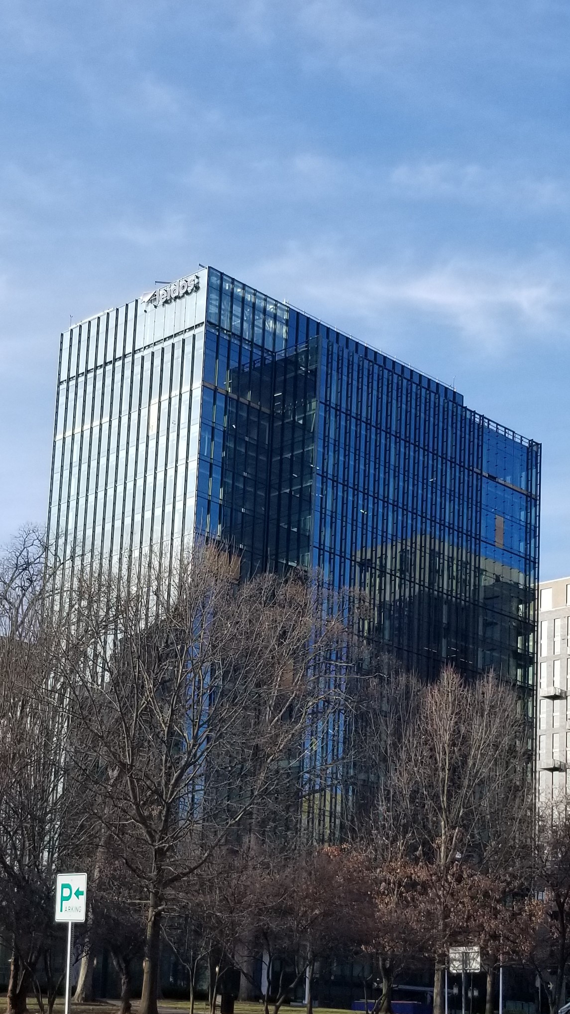 Photos: Leidos Sign Added To 17FIFTY Building – Reston Skylines